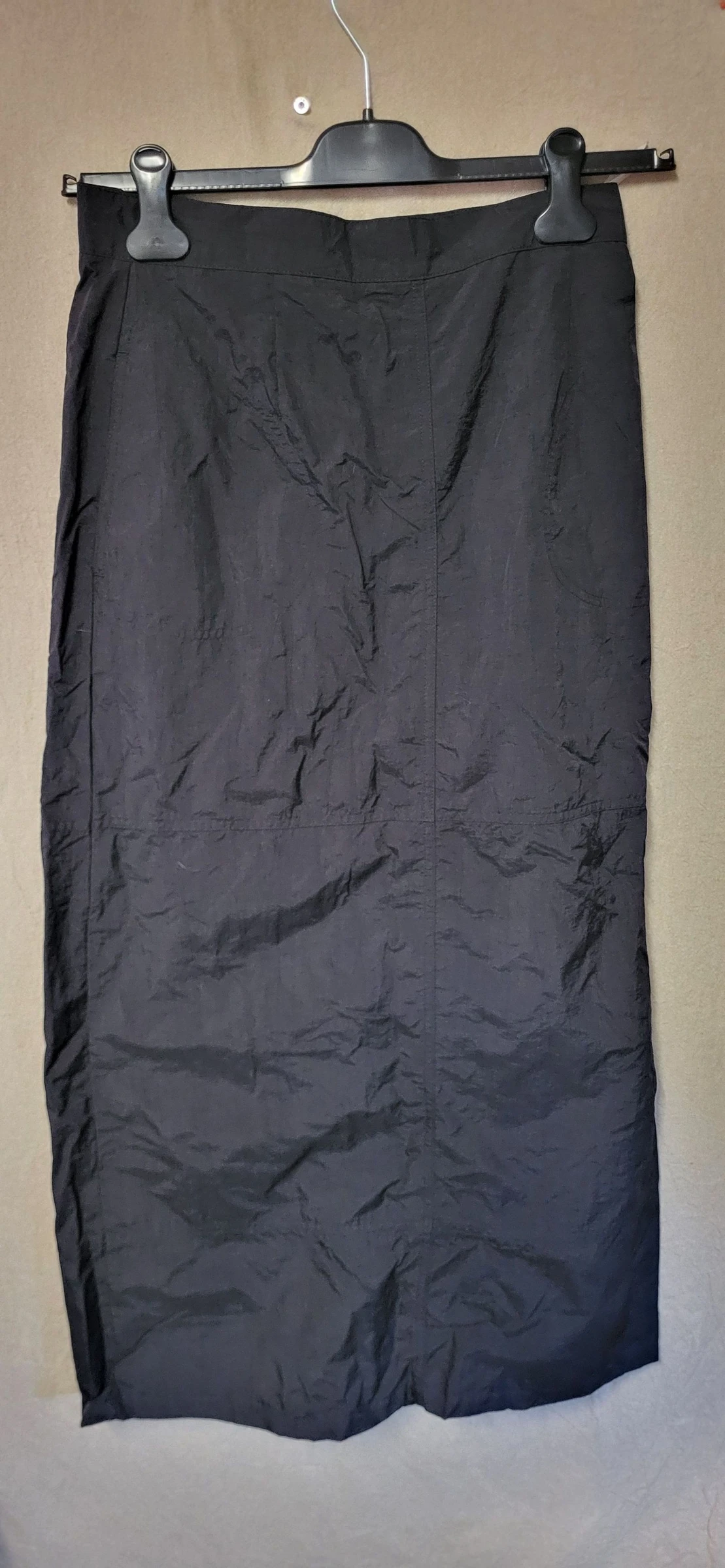 Zwarte lange rok maat 38 van M&S mode. 